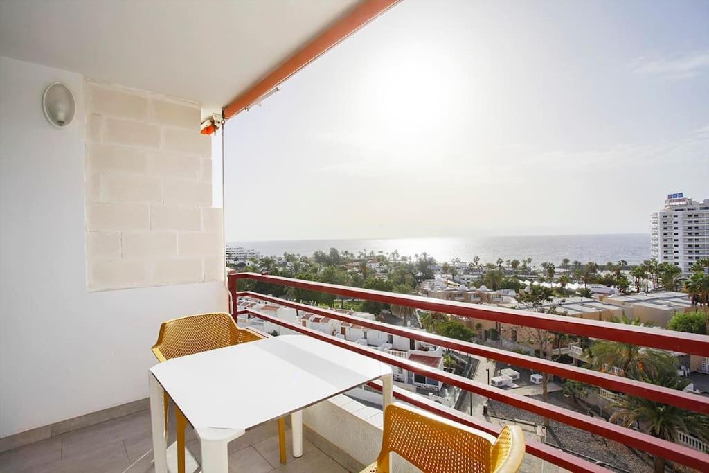Roberta Apartment Playa De Las Americas Экстерьер фото